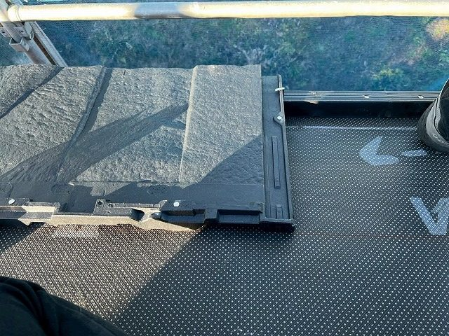 石岡市　棟板金端部取付の様子